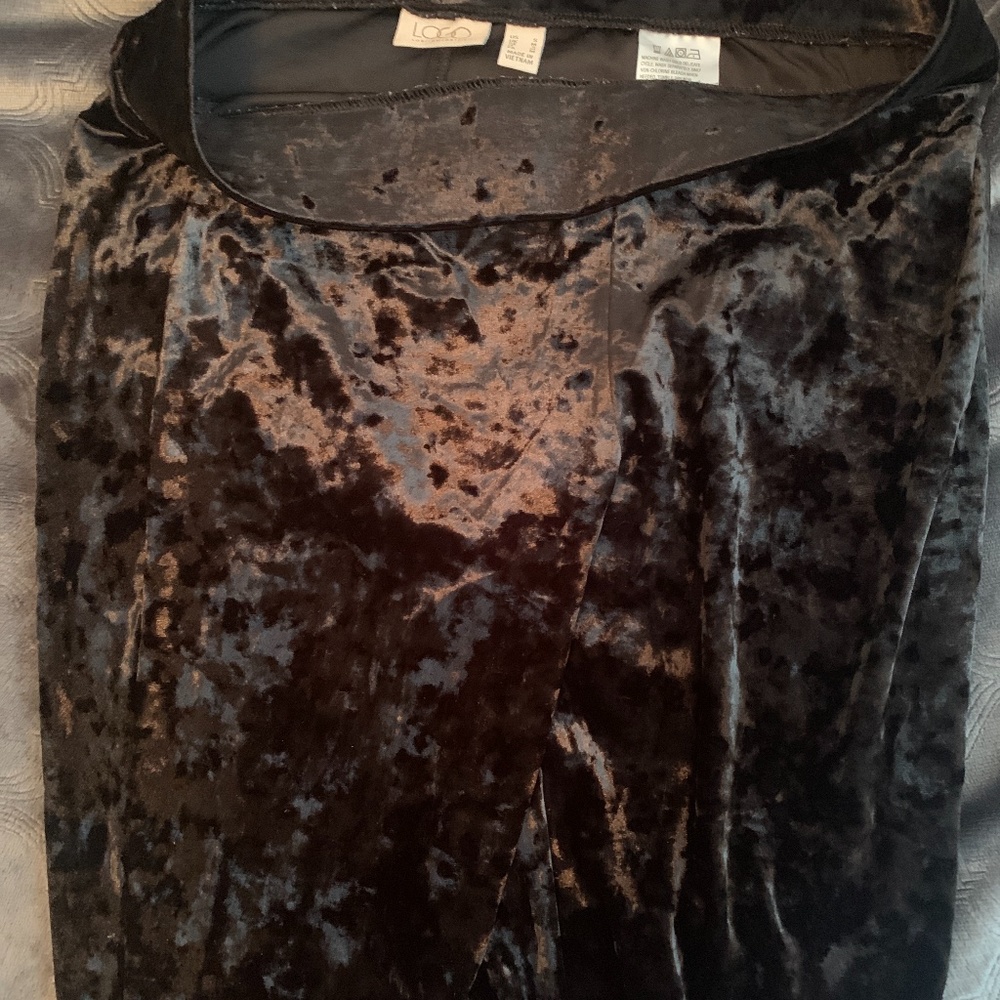 Logo by Lori Goldstein velvet leggings